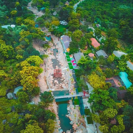 Hoang Lan Villa - Suoi Luong - Hai Van Park Danang Exteriér fotografie